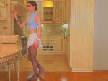 webcam girl harrieteasley image #8042461