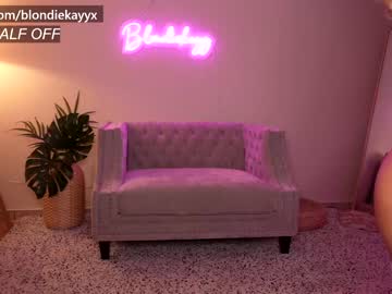 webcam girl blondiekayy image #1928832