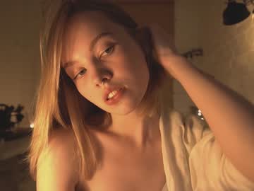 webcam girl bibi_it_is image #2459325