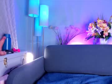 webcam girl littlee33 image #5495837