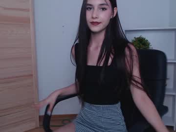 webcam girl li1lee_cherry image #2442544