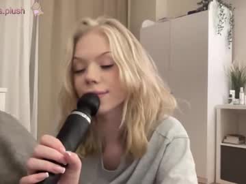 webcam girl sonyaplush image #4464943