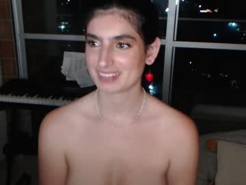 webcam girl hollyshit_ image #9096070