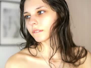 webcam girl peek_in_my_window image #7296927