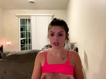 webcam girl taya_raelynn image #4860037