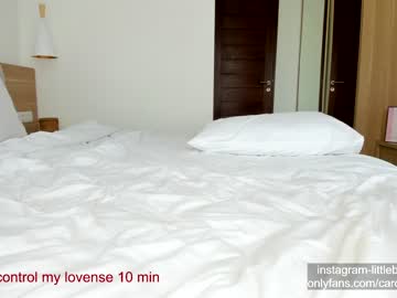 webcam girl carolinaherera image #2311060