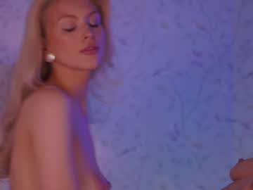 webcam girl _2strangers image #1682960