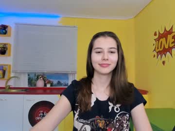 webcam girl carolineprise image #696386