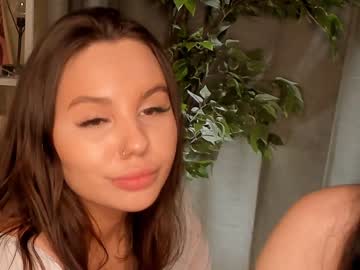 webcam girl millaava image #928530