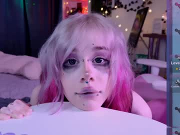 webcam girl lollyshy__ image #8508015