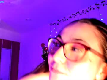 webcam girl littlee33 image #1116660