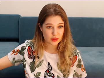 webcam girl milasweet18 image #3170560