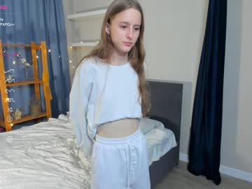 webcam girl queeniechaplin image #7930836