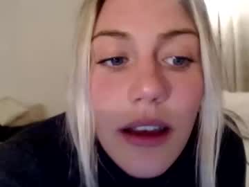 webcam girl bambis_honeypot image #895545