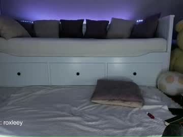 webcam girl roxy_blue_eyed_ image #2505293
