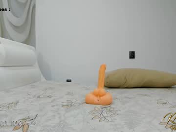 webcam girl krisi_kiss image #7943920