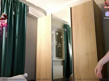 webcam girl small_blondee image #6314034