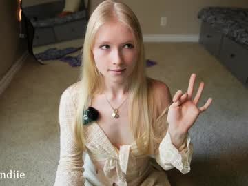 webcam girl bestblondiiecb image #9265924