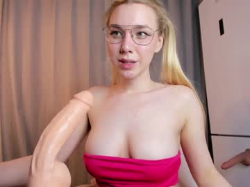 webcam girl nerdy_freyua image #4819097