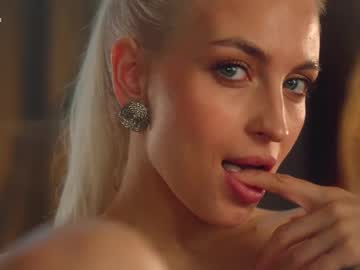 webcam girl artmosphera image #9246093