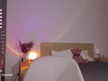 webcam girl lumoore image #5222210
