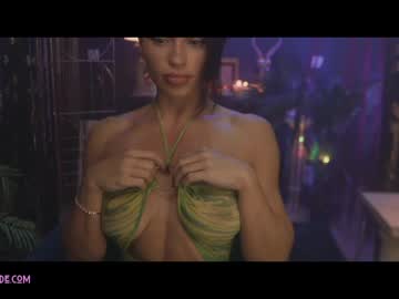 webcam girl lucieoude_ image #2402581