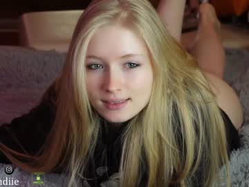 webcam girl bestblondiiecb image #6135638