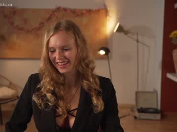 webcam girl chillwithkira image #2683841