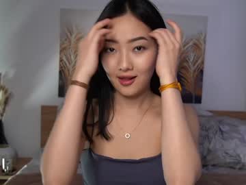 webcam girl refined_style image #6682110