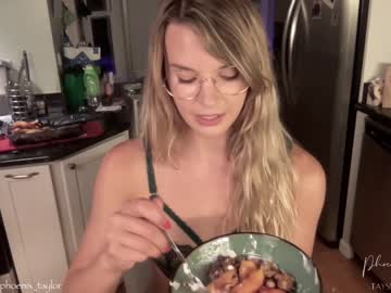 webcam girl phoenix_taylor image #2655506