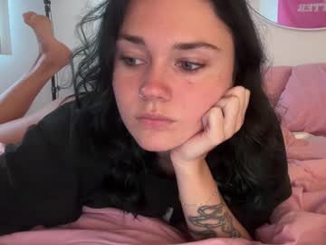 webcam girl queencassidyy image #7953701