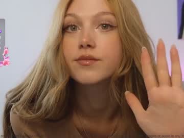 webcam girl small_blondee image #7568103