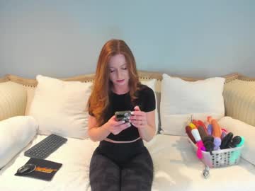webcam girl eatmygingersnapps image #8679754