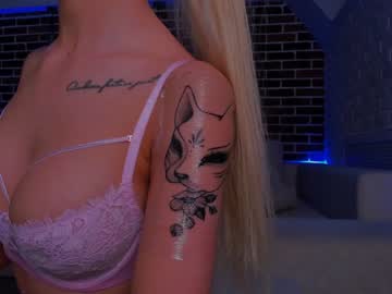 webcam girl milana2005 image #5802392