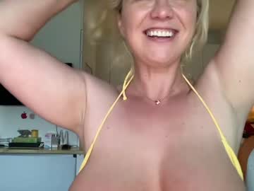 webcam girl kiradivine image #4568929