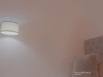 webcam girl nicolle_mitchelle image #9300377