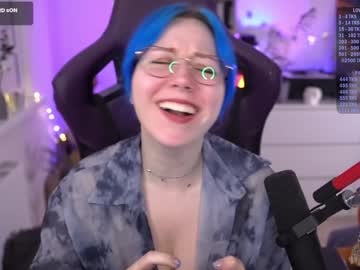 webcam girl blue_mooncat image #8249634