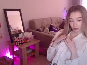 webcam girl gudeeetama image #256423