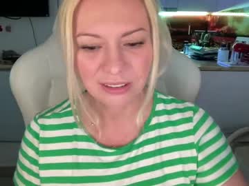 webcam girl kiradivine image #5724203