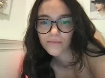 webcam girl lilangel66 image #2539270