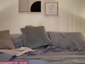 webcam girl bloomyogi image #3076275