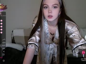 webcam girl small_blondee image #5564905
