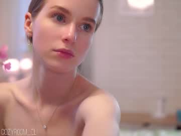 webcam girl brave_journey image #9074931