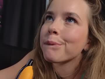 webcam girl milly_shy image #7890919