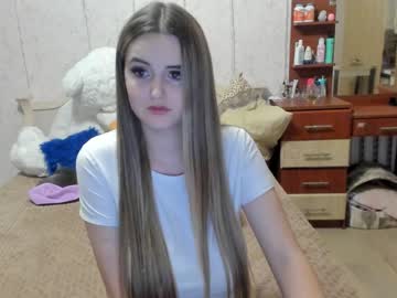 webcam girl emmika_ image #2773674