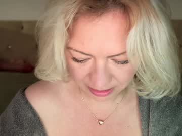 webcam girl kiradivine image #9391890