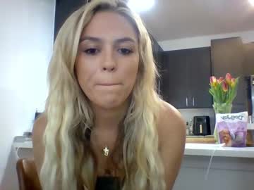 webcam girl skyelynnxo image #9179653