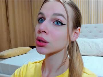 webcam couple mila_polly_and_forester image #4336424