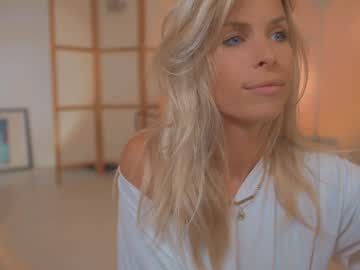 webcam girl ocicat image #7825295