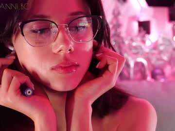 webcam girl taanni_bc image #8516431